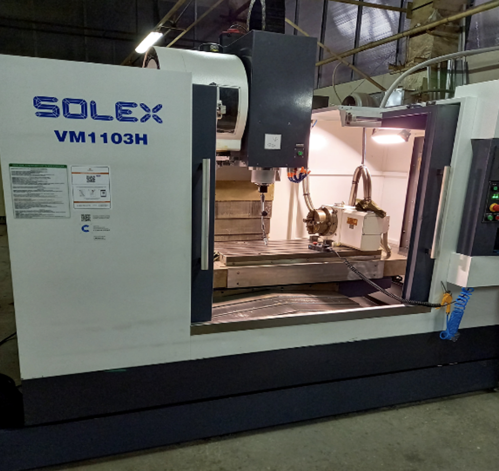 Вертикальный фрезерный обрабатывающий центр с ЧПУ VM-1103H.png